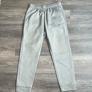 Gray Nike Therma-Fit Sweatpants Size M